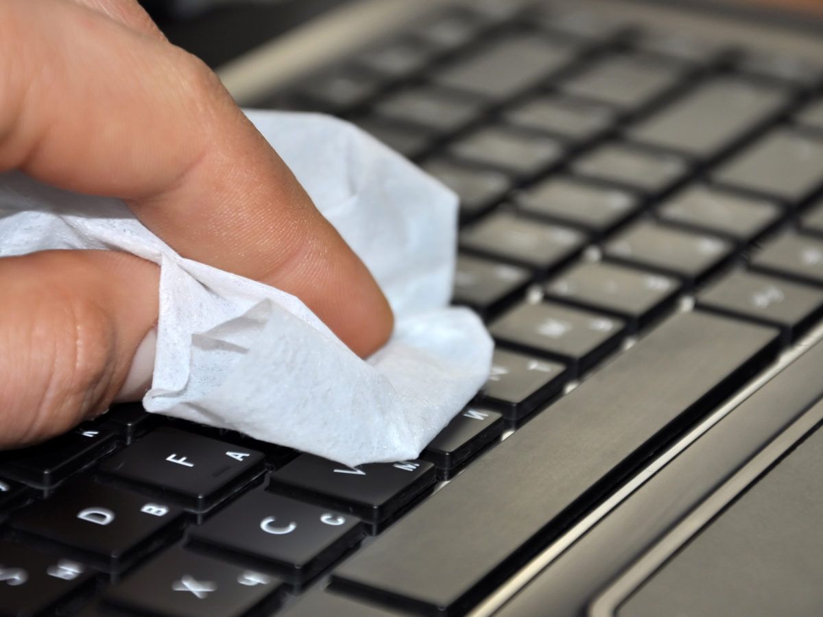 Penyebab Keyboard Laptop Rusak. Cara Membersihkan Keyboard Laptop