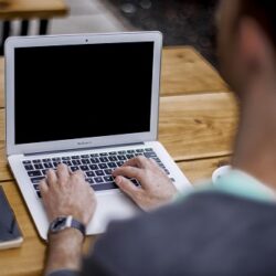 Begini Cara Memperbaiki Layar Blank pada Laptop Asus